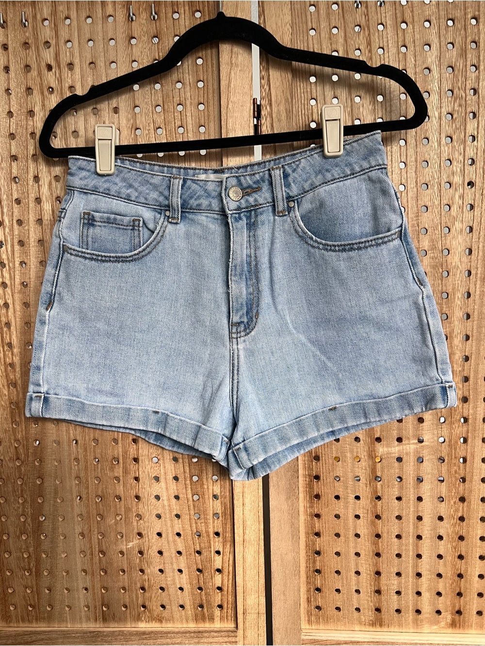 PacSun Mom Short Light Wash Denim Cuffed Shorts Size 27